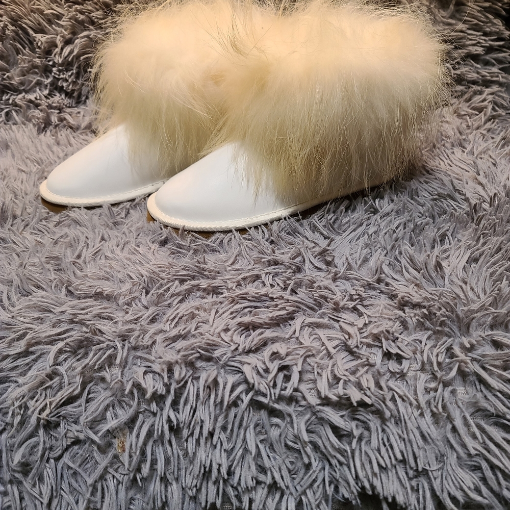 UGG Shearling Leather Ankle Boots, White, size 7